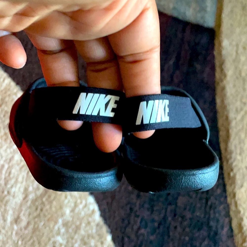 Nike toddler sandals